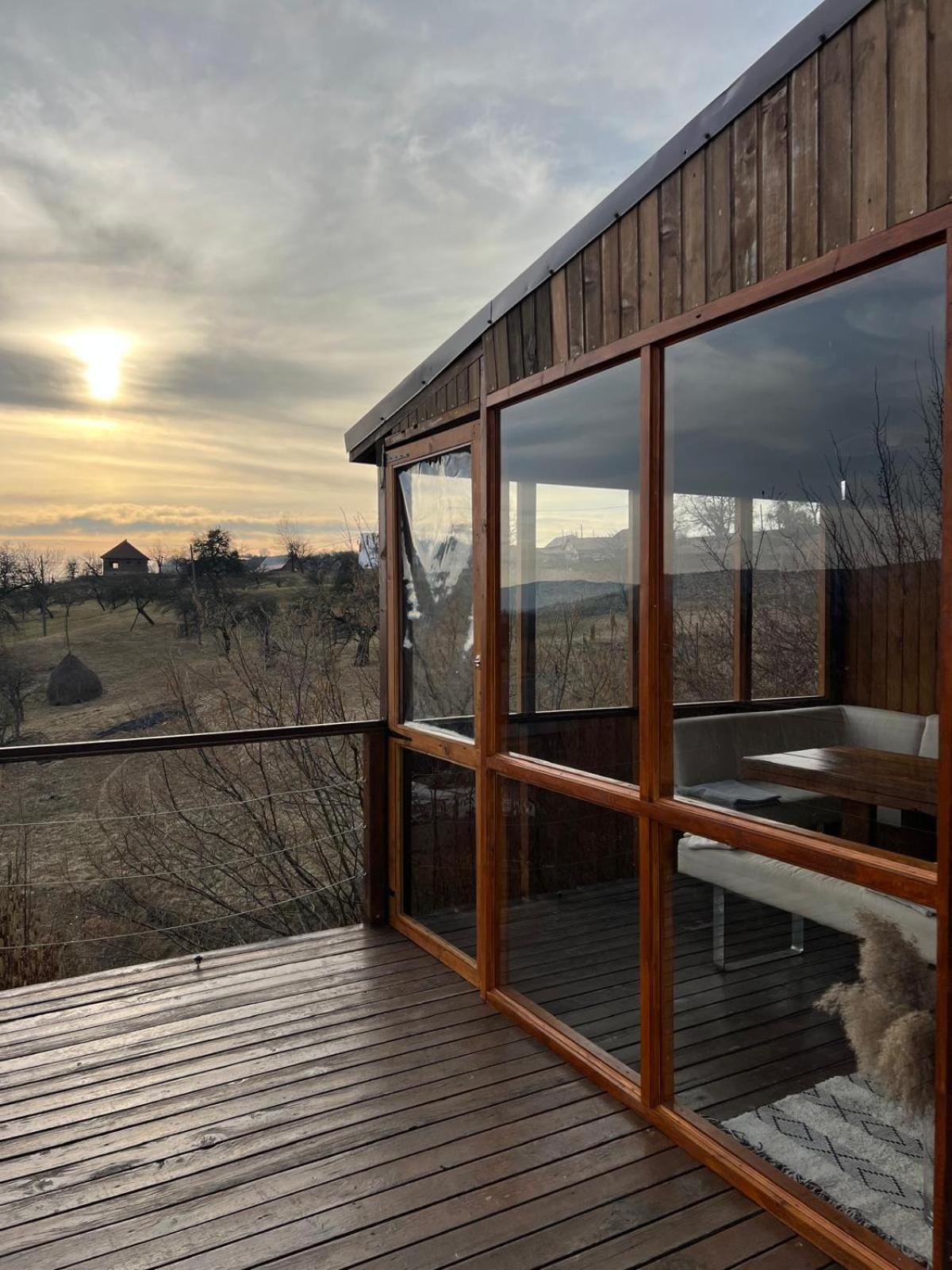 Le Chalet M - Cabana Cu O Panorama De Poveste. Surdesti  외부 사진