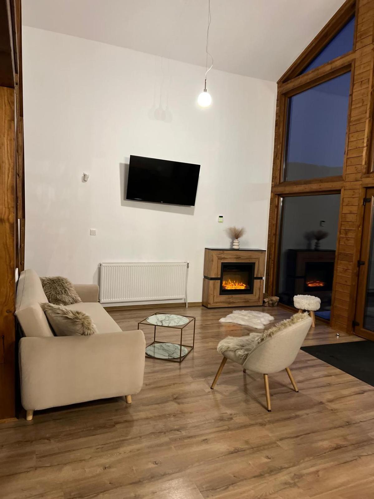 Le Chalet M - Cabana Cu O Panorama De Poveste. Surdesti  외부 사진