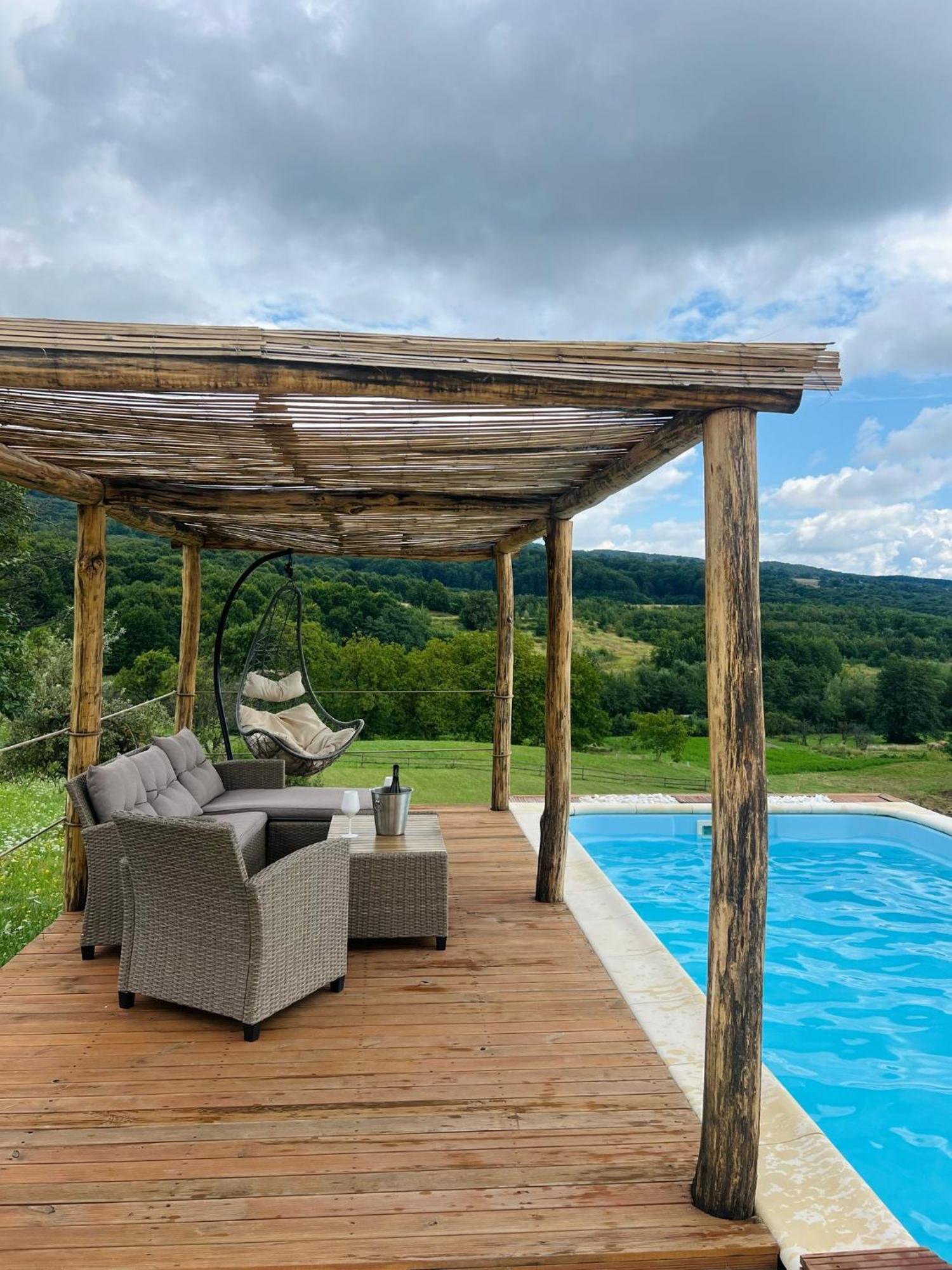 Le Chalet M - Cabana Cu O Panorama De Poveste. Surdesti  외부 사진