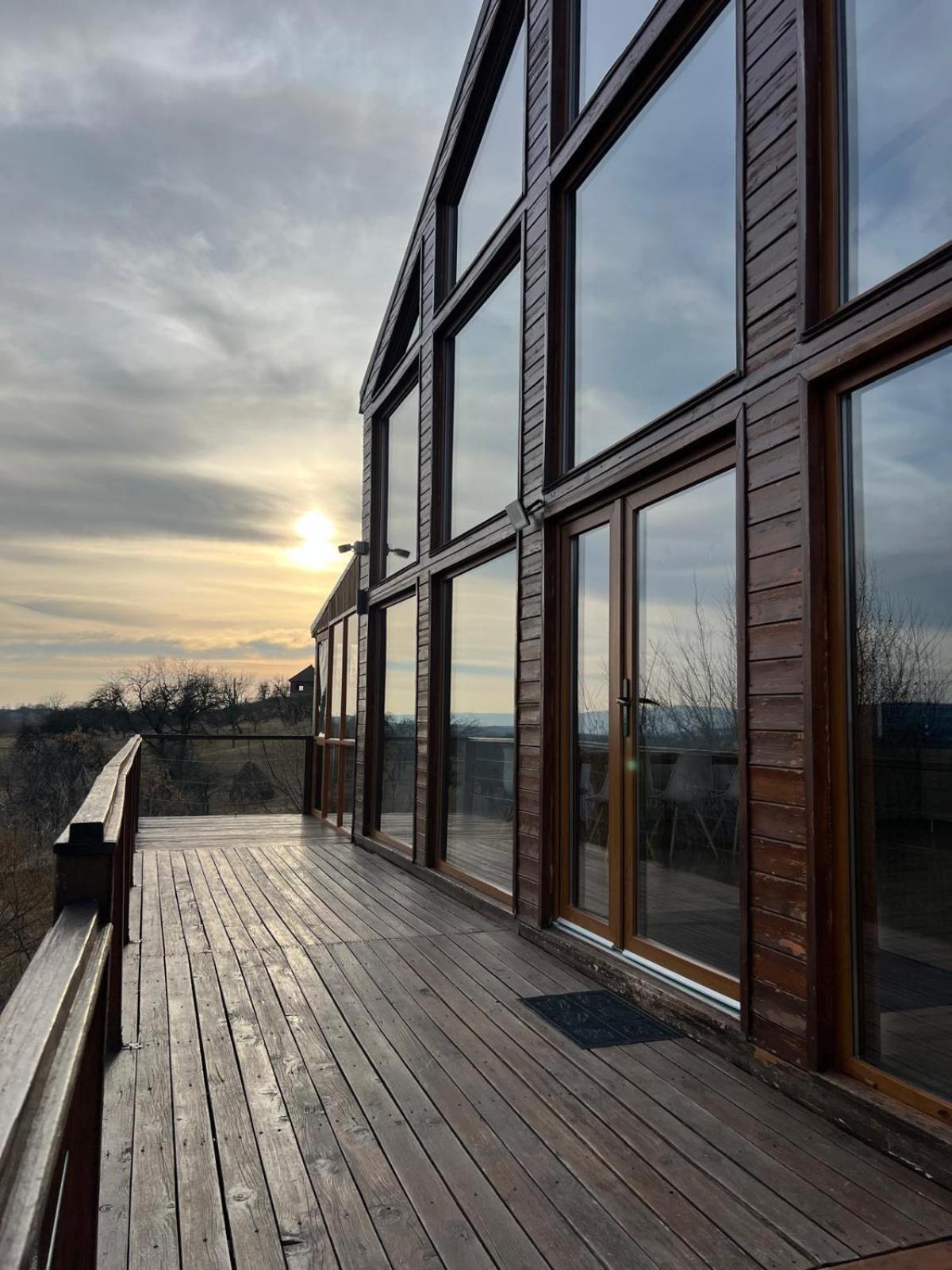 Le Chalet M - Cabana Cu O Panorama De Poveste. Surdesti  외부 사진