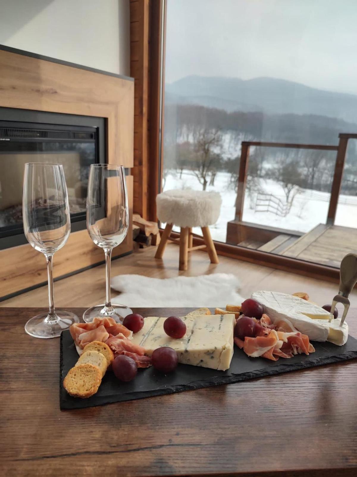 Le Chalet M - Cabana Cu O Panorama De Poveste. Surdesti  외부 사진